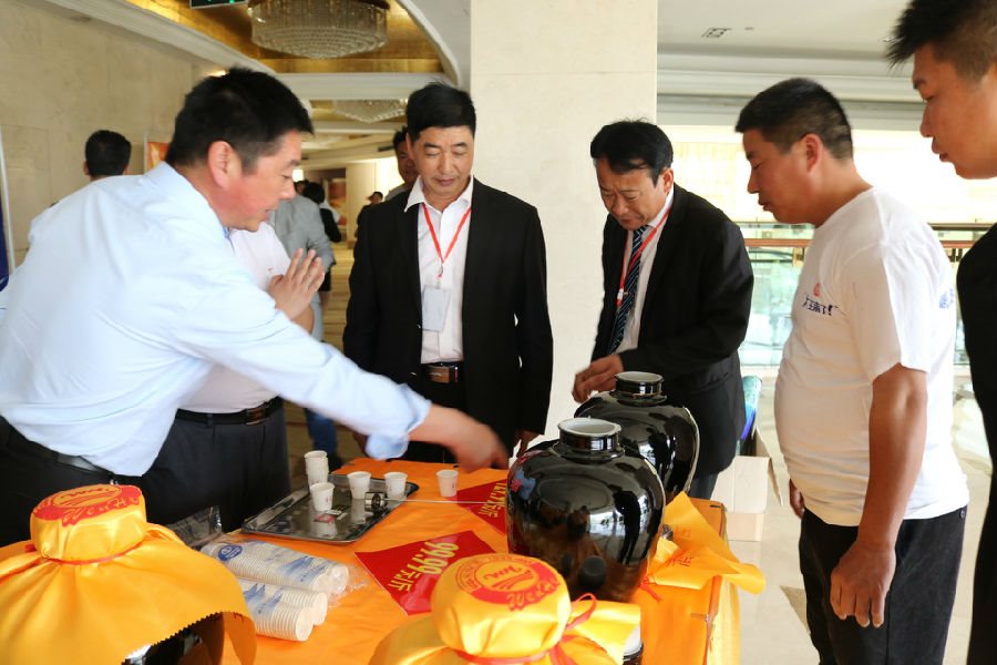 中国金正大、温和酒业合作签约仪式暨中国白酒